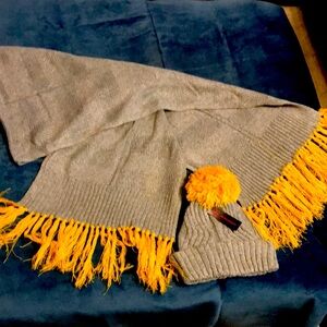 Speckled Scarf w/ contrast Fringe and Rib Knit w/ self Pom beanie